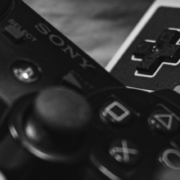 Gaming (unsplash)