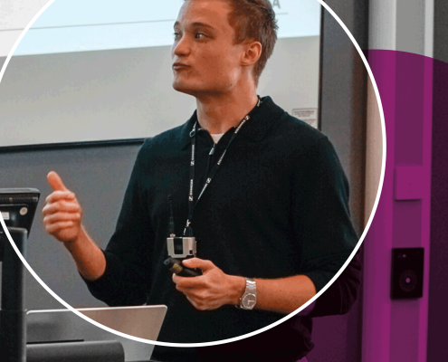 Analyst Relations - speaker at a conference